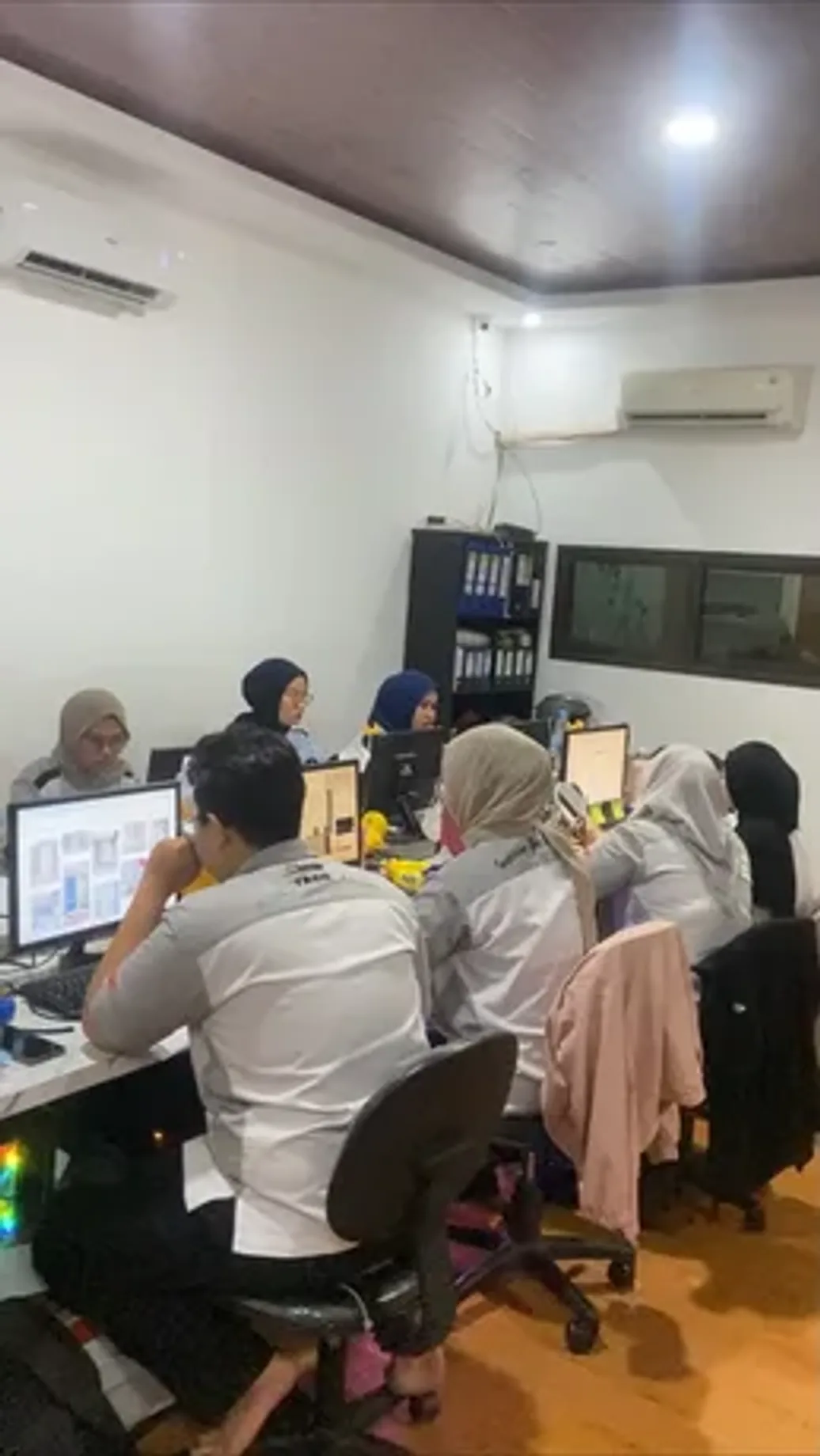 Tim SK Living di kantor (3)